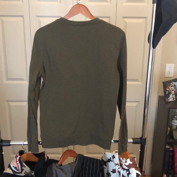 H&M’s basic crew neck army green - Picture 3 of 4